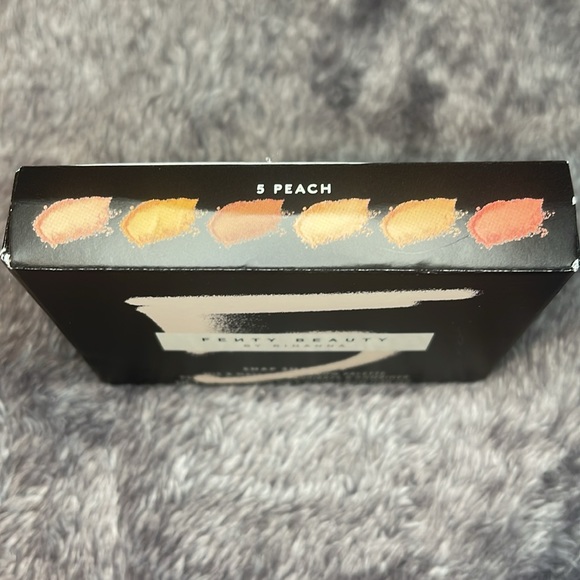 FENTY Peach SNAP SHADOWS MIX & MATCH EYESHADOW PALETTE - Picture 7 of 7
